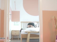 白领女神每天早晨上班前必修课：操逼晨舞操到高潮内射中出「粉红兔TW」完整版看我的时间线留言 - Screenshot 3 of 16 - 女神