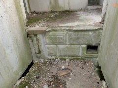 Нарисовала граффити и потрахалась рядом с мотоциклистом (русская, кончил на сиськи) - Screenshot 6 of 16 - Public