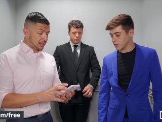 Men - JJ Knight Pulls Down Joey Mills' Office Slacks & Gives Him A Deep Pounding In The Elevator screenshot number 0