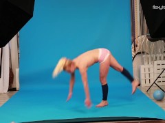 Mischele Lomar hottest flexible nude babe