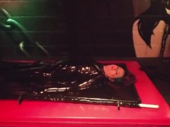latex girls first time in rubber vac bed - Screenshot 5 of 16 - Fetish