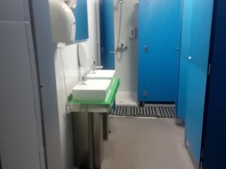 Fucking on a public locker room / fodendo nos balneários publicos