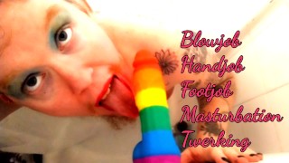 Lieve regenboog trans queer man geeft pijpbeurt footjob POV twerken nat