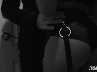 Black Babe Sucks A Big White Cock Before An interracial Hardcore Fuck screenshot number 2