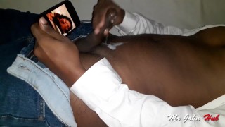 Red Saree Girl Blowjob beim Anschauen von Pornos und Masturbation-Handjob Cumshot