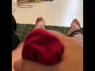 彼女のパンツでオナってみた　赤パン編