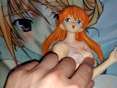 エヴァアスカ水着フィギュアを全裸にしてクンニ&キス&おっぱい舐めまわし【キモオタクの喘ぎ声あり】 - Screenshot 1 of 16 - Wanking