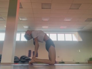 yoga teacher, Gina Gerson, yoga instructor, blonde
