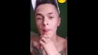 menino sexy e seu rosto tentador