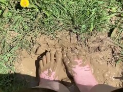 Feet getting nice and messy in mud