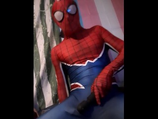 Spiderman Se Masturba Con Varita