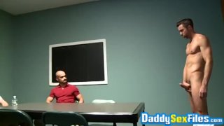 Big Dick After Sucking The Cock Mike Chambers Fucked In Threesome - Big Dick Gay Porn