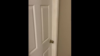 ГРУДАСТАЯ СВОДНАЯ СЕСТРА ЗАСТУКАЛА МЕНЯ ЗА МАСТУРБАЦИЕЙ И ПОЗВОЛИЛА МНЕ ПОСМОТРЕТЬ!