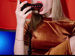 bad dragon dildo destroys blonde's mouth Blowjob from Kira Loster