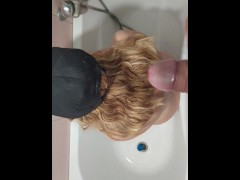 СПУСТИЛ МОЧУ НА ВОЛОСЫ  БЛОНДИНКИ - Screenshot 16 of 16 - Blonde Milf