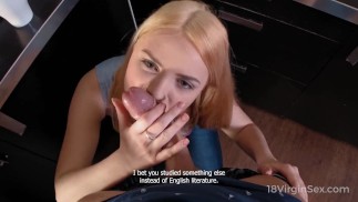 18 Virgin Sex - Dude helps a cutie with an orgasm