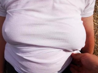 Titten klatschen auf offenem Feld DC