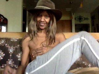 Ginger MoistHer Hips and_Road Trips