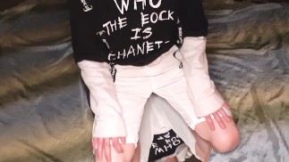 Spiegel- und Dildospiel. Intensiver Orgasmus.