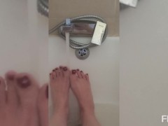 Bathtime Footplay - Screenshot 16 of 16 - Footfetishdaily