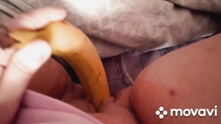 Банан в мою пизду мастурбирует