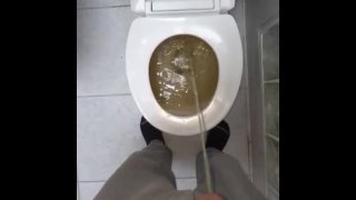 Tu veux goûter ma pisse, pédé ?