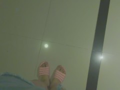 伪娘 穿超短裤在一楼大厅露出自慰，冲到一半把衣服都脱光（QAQ肚子肥肥的 - Screenshot 1 of 16 - Masturbate