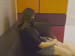 伪娘 穿超短裤在一楼大厅露出自慰，冲到一半把衣服都脱光（QAQ肚子肥肥的 - Screenshot 10 of 16 - Chinese Cd