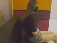 伪娘 穿超短裤在一楼大厅露出自慰，冲到一半把衣服都脱光（QAQ肚子肥肥的 - Screenshot 11 of 16 - Masturbate