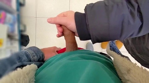 Geiler riskanter Handjob im Supermarkt - public:PPP Day 4 of 10 Day CumChallenge