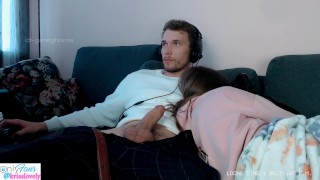 Alors Qu'elle Était À Côté De Moi, Hornyproductions69 A Fui OF