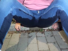 Pee my jeans outside and walking while i am pissy and wet (60 FPS)