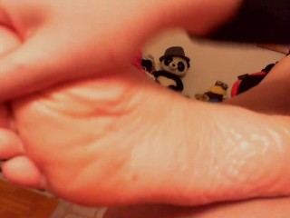 Exciting video of perfect feet ready_to satisfy your every desire