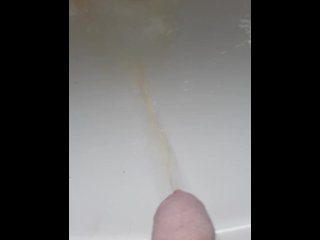 Morning piss in the sink!! 💦💦