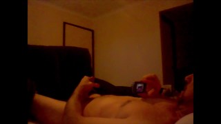 En la webcam filmándome masturbándome con una poderosa corrida al final!