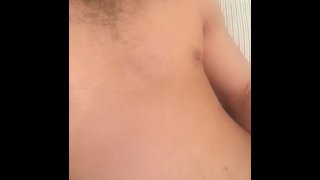 Muscolo POV del corpo maschile