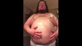 380 lb gainer oiling up belly, talking about night shakes and recent gains