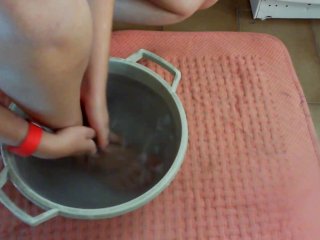 Very Dirty Feet for Nicoletta So_Dirty That She Washes Them in a Basin. Do You Want to SpyOn Her?
