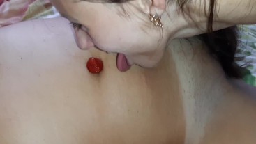 Feeding my girlfriend strawberries from pussy, navel, boobs and ass - lesbian_illusion