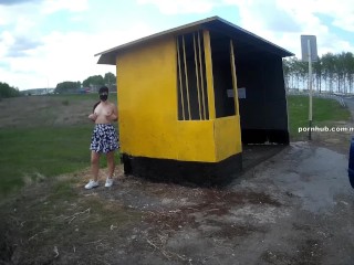 Mãe Gostosa é Safada Na Parada De ônibus