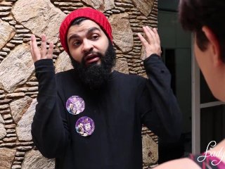 Meu primeiro BBC, fazendo um anal enquanto o meu namorado vota - Lady Snow/ Felipe Costa screenshot number 2
