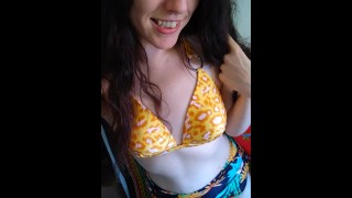 Modelo sexy de maiô sacanagem Onlyfans Fetish Queen PinkMoonLust Impov Atriz de atuação Hardcore Skills