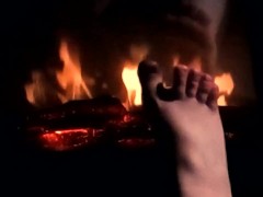 Warming my Feet up to give you a nice HOTT Footjob NO HEADPHONES REQUIRED