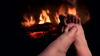 热身我的脚，给你一个漂亮的 HOTT 足交 无需耳机