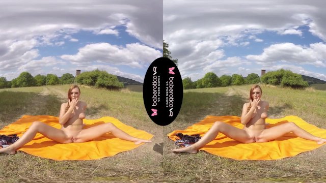 Solo gal, Ornela Morgan is moaning while cumming, in VR