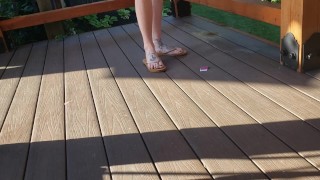 Fan appreciatie bedankt voor het kopen van de sandalen voor mij! Openbaar restaurant patio!