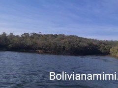 Me masturbando ate gozar e fazer squirt na lancha depois de transar com meu principe e com o marinhe