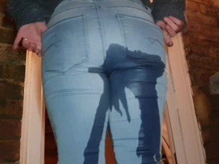 ⭐ a Quick Pee Break in my Jeans ;)