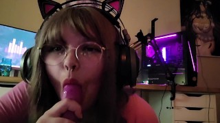 Gamer Girl give you a blowjob
