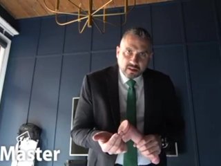 Le Directeur De L’hôtel Vous Ordonne D’utiliser Des Godes et De Se Branler Pour Lui POV PREVIEW